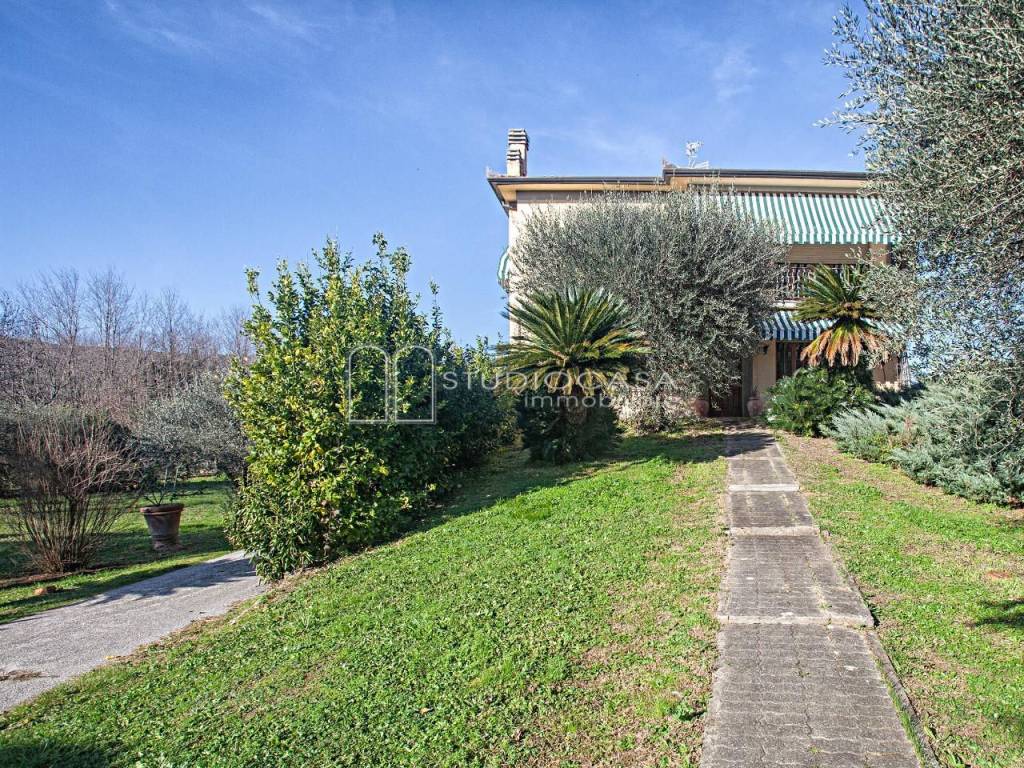Villa a San giuliano terme in Via A. De Gasperi, - Foto 4