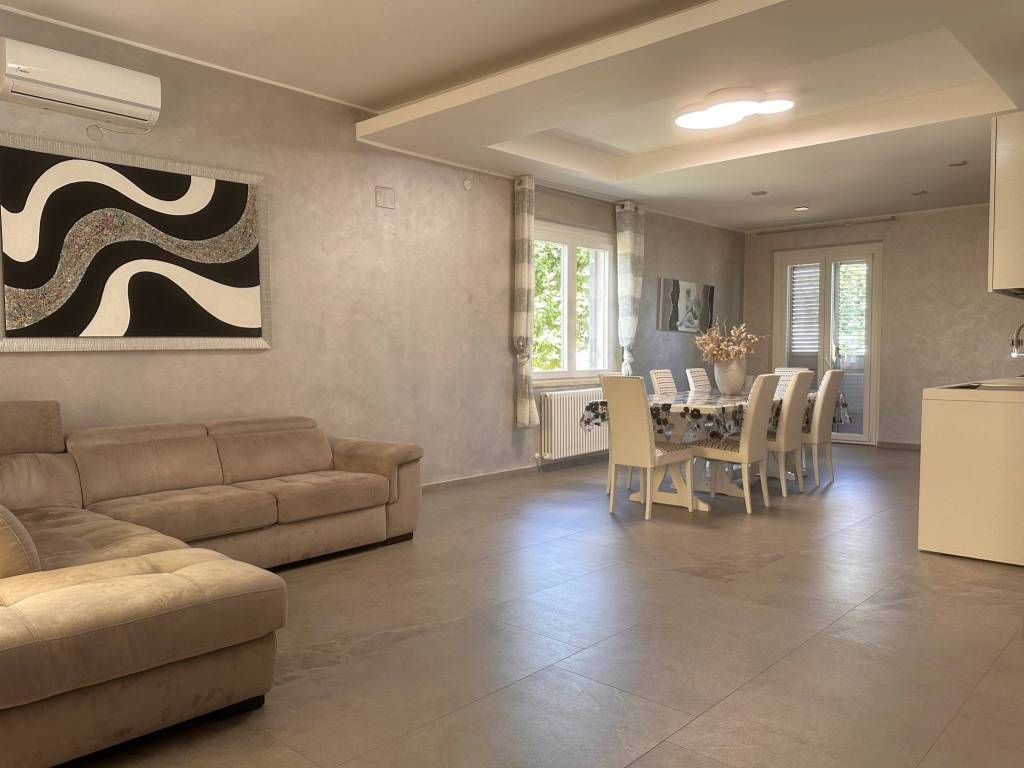 Appartamento a Martinsicuro in Via Michelangelo Buonarroti, 26 - Foto 4