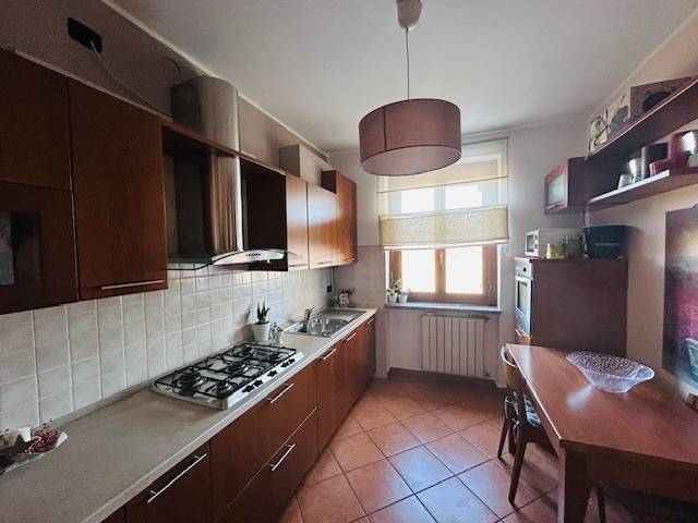 Appartamento a Mercallo in Via Bagaglio - Foto 5