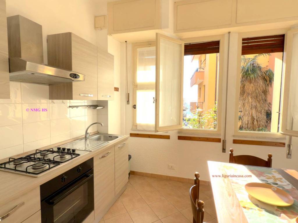 Appartamento a Finale ligure in Strada degli Ulivi - Foto 5