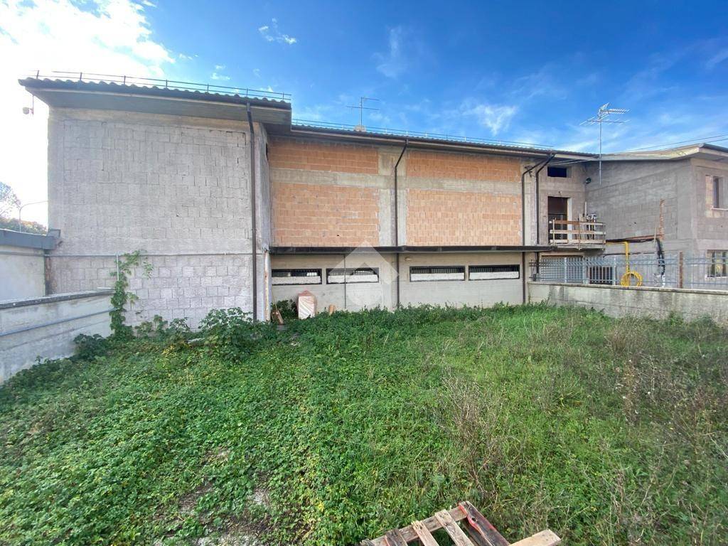 Immobile a Cerchio in via Valeria Tiburtina km 130,920 - Foto 3