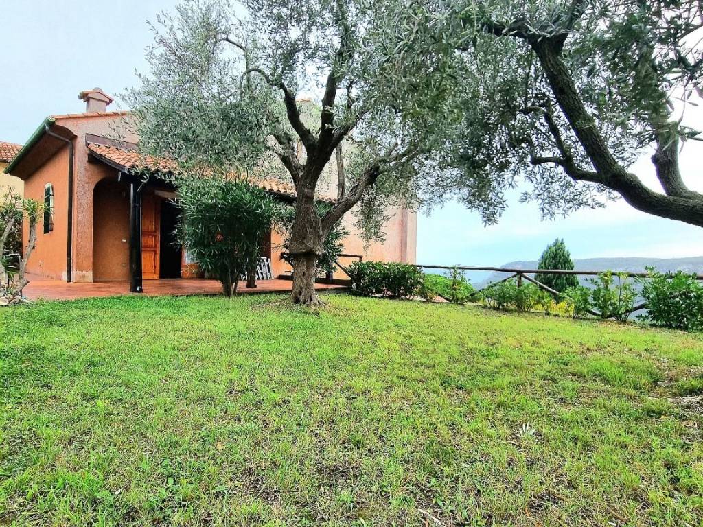Villetta a schiera a Finale ligure in Via Giovanni da Verrazzano - Foto 4