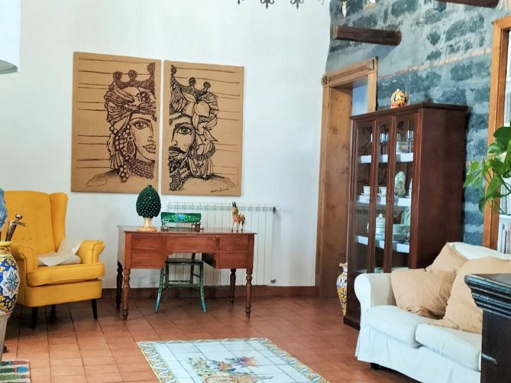 Villa a Zafferana etnea in Via Zafferana, 1 - Foto 3