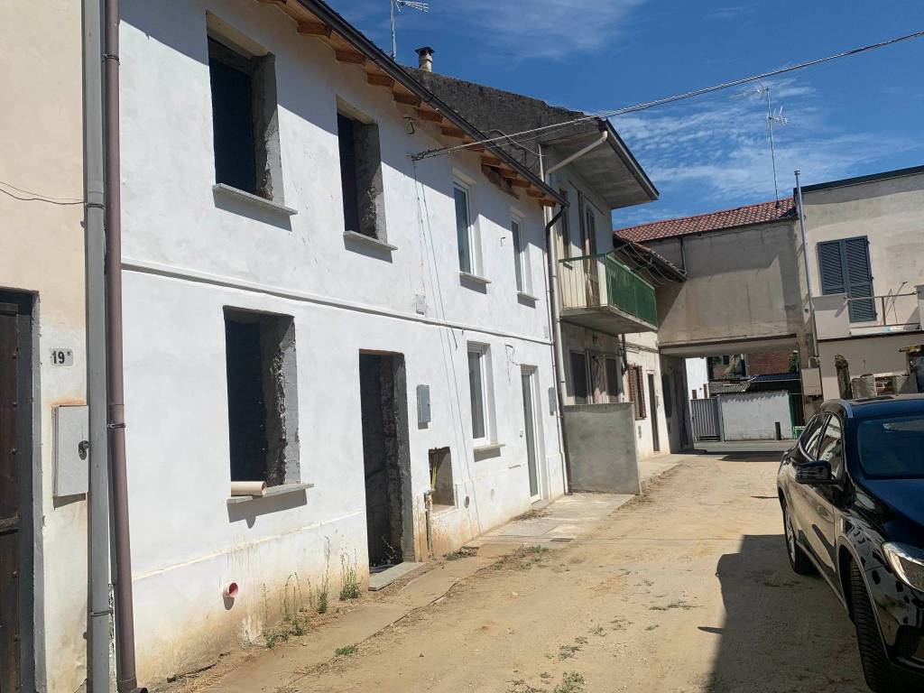 Casa indipendente a Garlasco in Via del Carretto, 19 - Foto 3