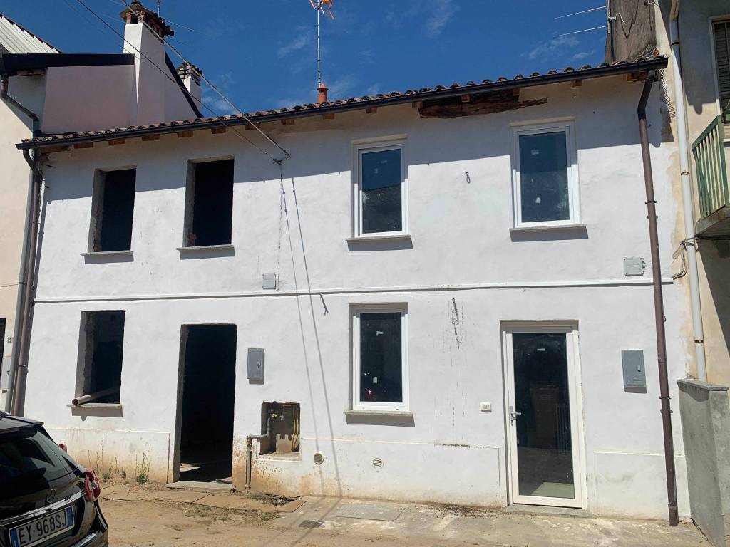 Casa indipendente a Garlasco in Via del Carretto, 19 - Foto 4