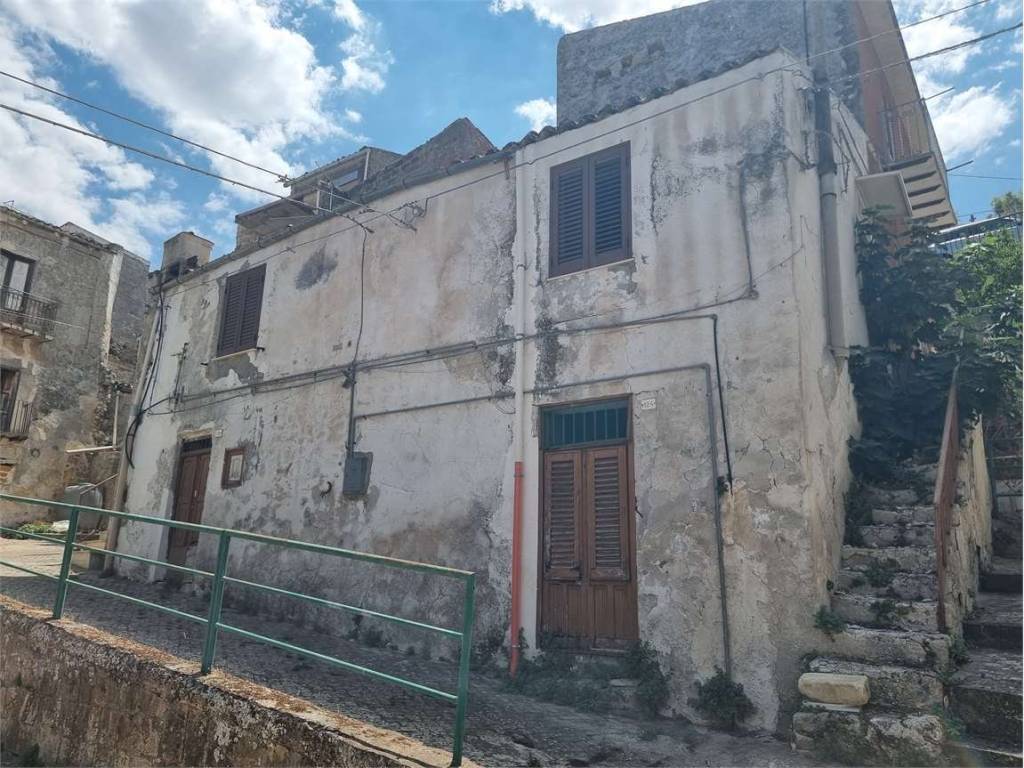 Casa indipendente a Campofranco in Via Salvatore, 100 - Foto 2