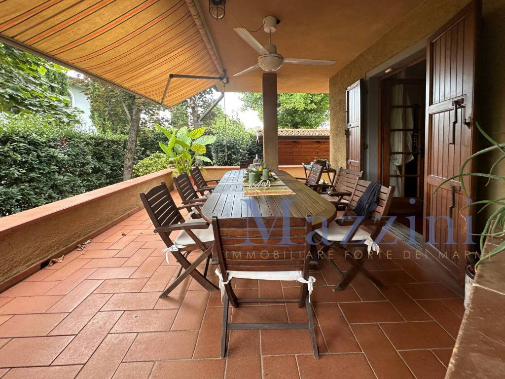Villa a Forte dei marmi in Via Civitali - Foto 5
