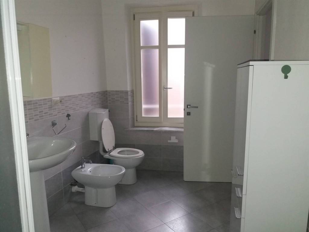 Appartamento a Carmagnola in Piazza Giuseppe Mazzini - Foto 5