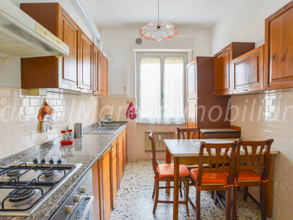 Appartamento a Savona in Via dei Lottero - Foto 2