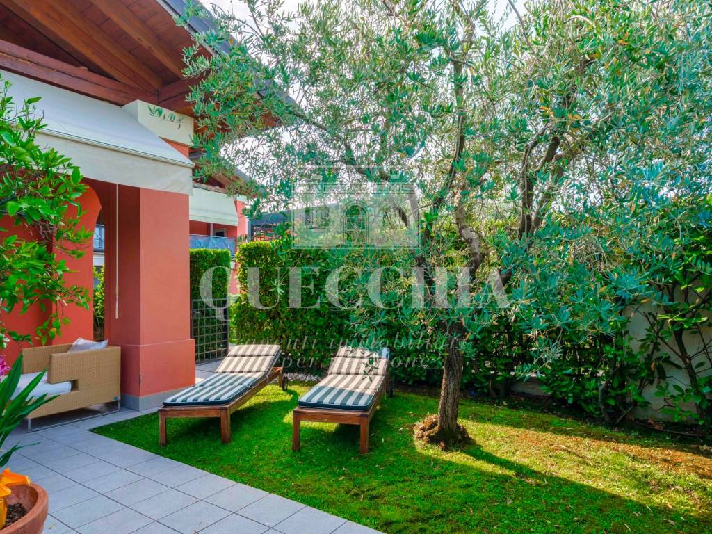 Villa a San felice del benaco in Via Boschette - Foto 2