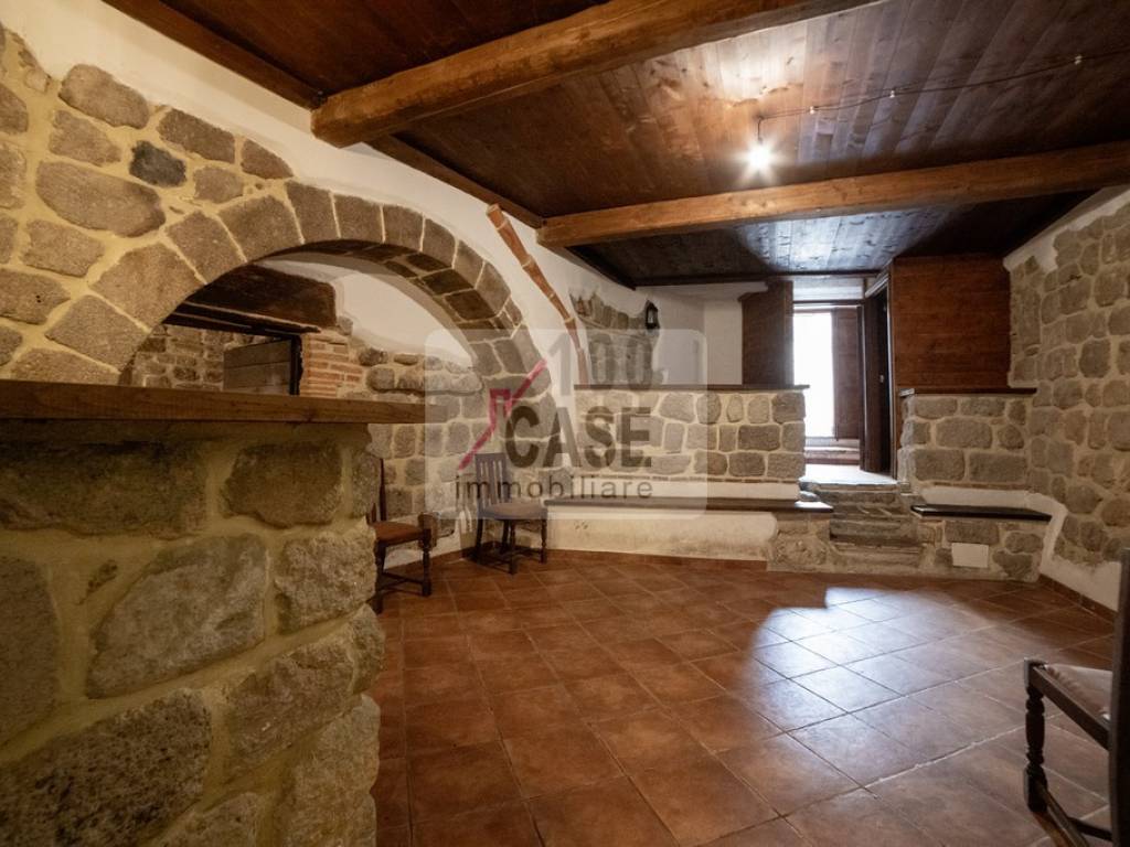 Appartamento a Abbadia san salvatore in Via Custoza - Foto 5