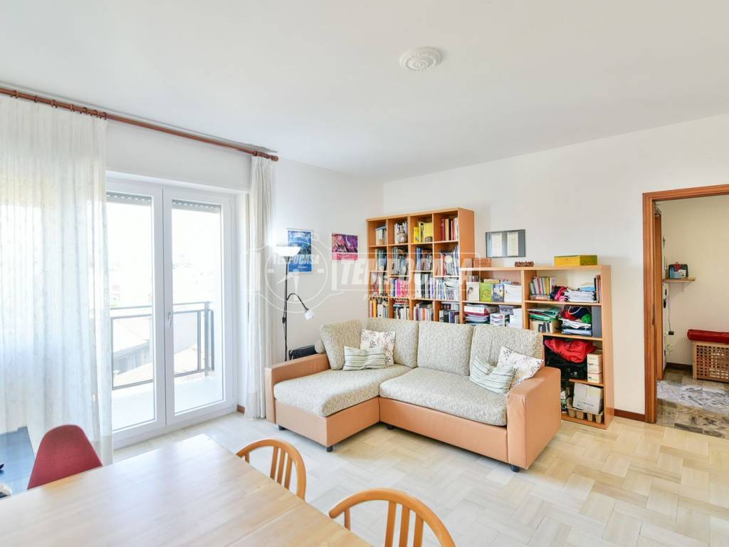 Appartamento a Cantù in Via Montello - Foto 3