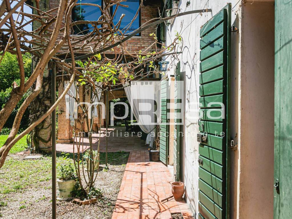 Villa a Azzano decimo in Via Chiesa Antica, 4 - Foto 5