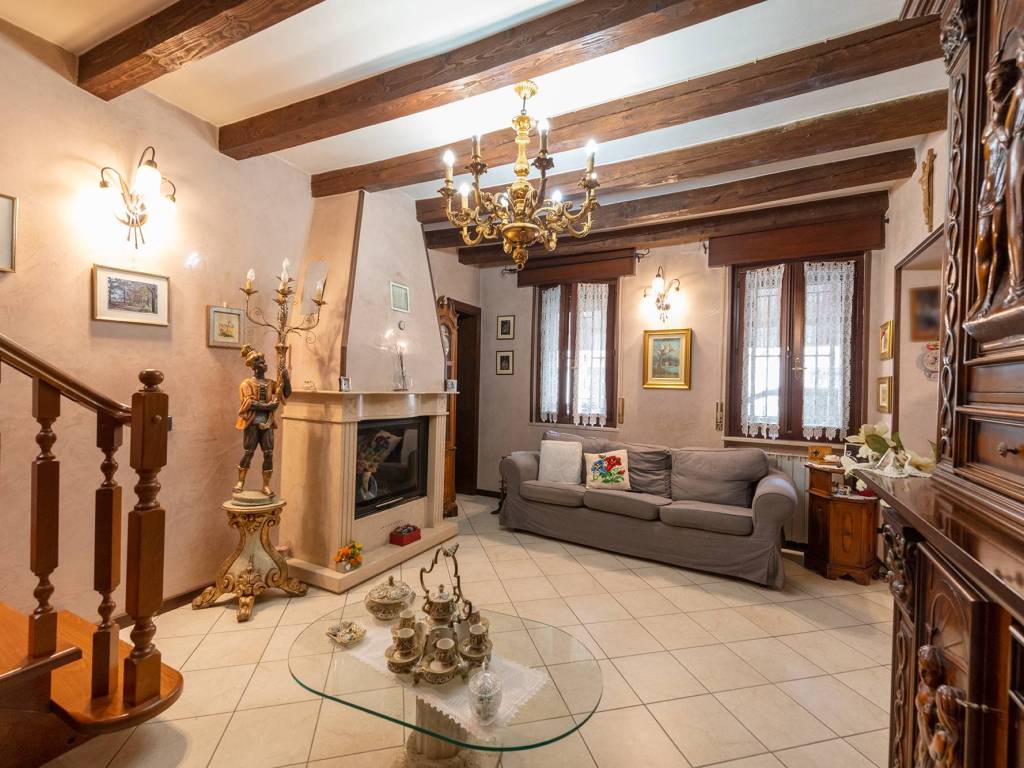 Casa indipendente a Castel mella in Via Torbole - Foto 4