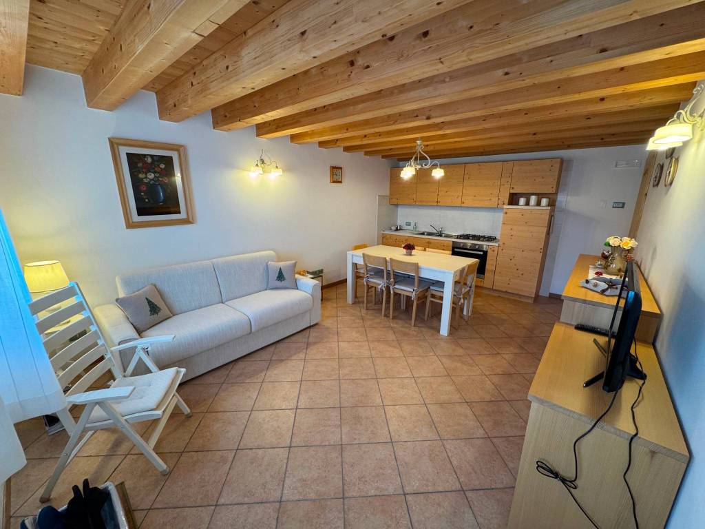 Appartamento a Roana in Via Achille Papa, 57 - Foto 2