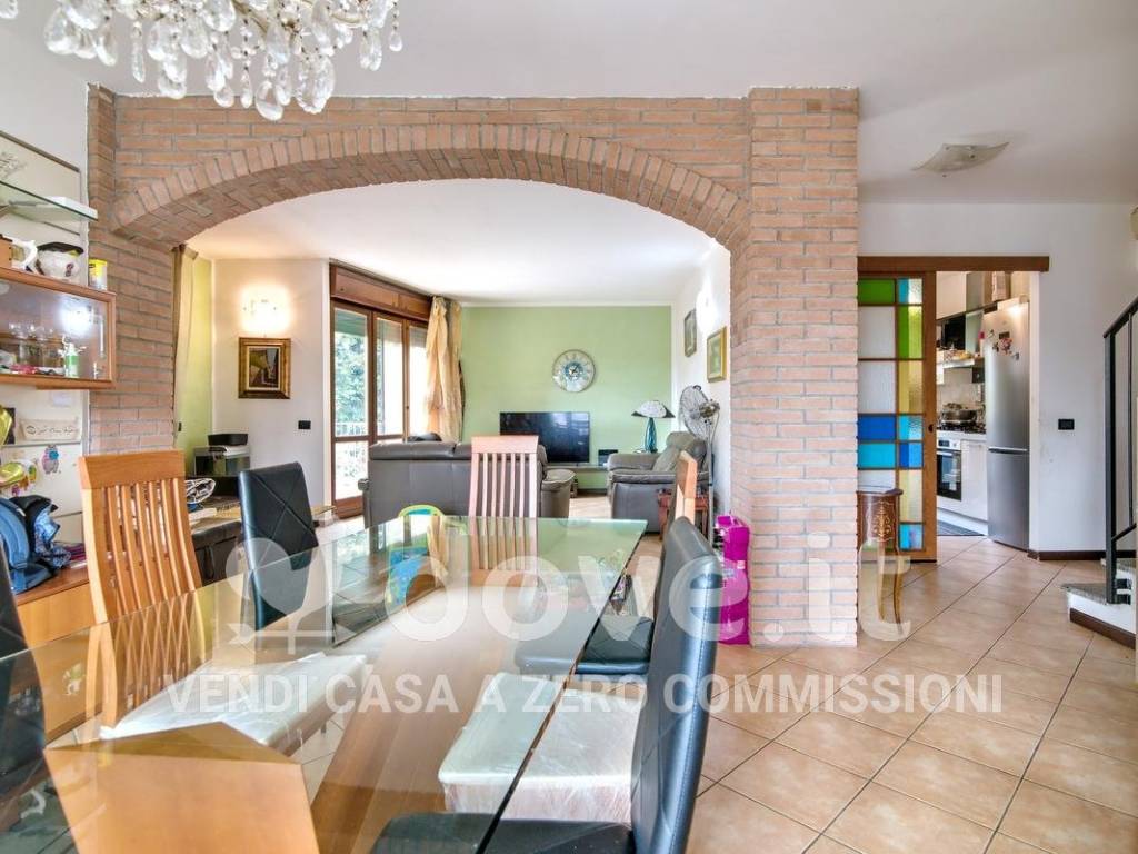 Appartamento a San genesio ed uniti in Via Trieste, 29 - Foto 2