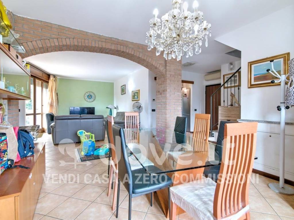 Appartamento a San genesio ed uniti in Via Trieste, 29 - Foto 5