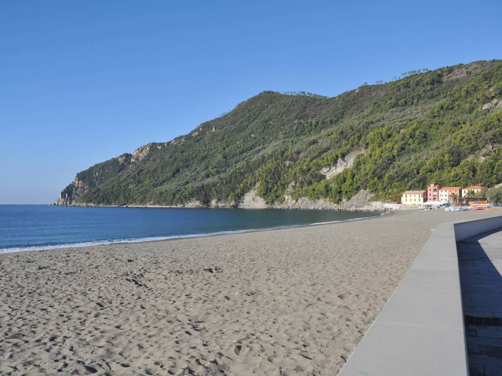 Appartamento a Sestri levante in Via Erasmo Piaggio - Foto 2