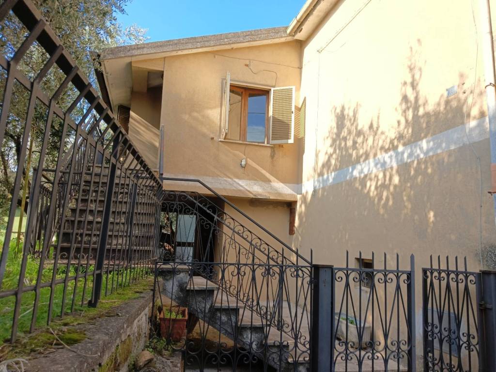 Casa indipendente a Calvi dell'umbria in Vocabolo San Vito - Foto 5