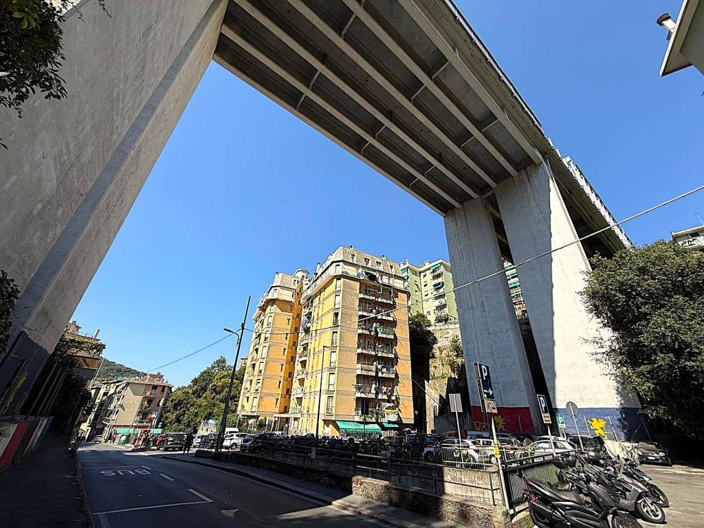 Appartamento a Genova in Via Giovanni Daneo, 113 - Foto 3