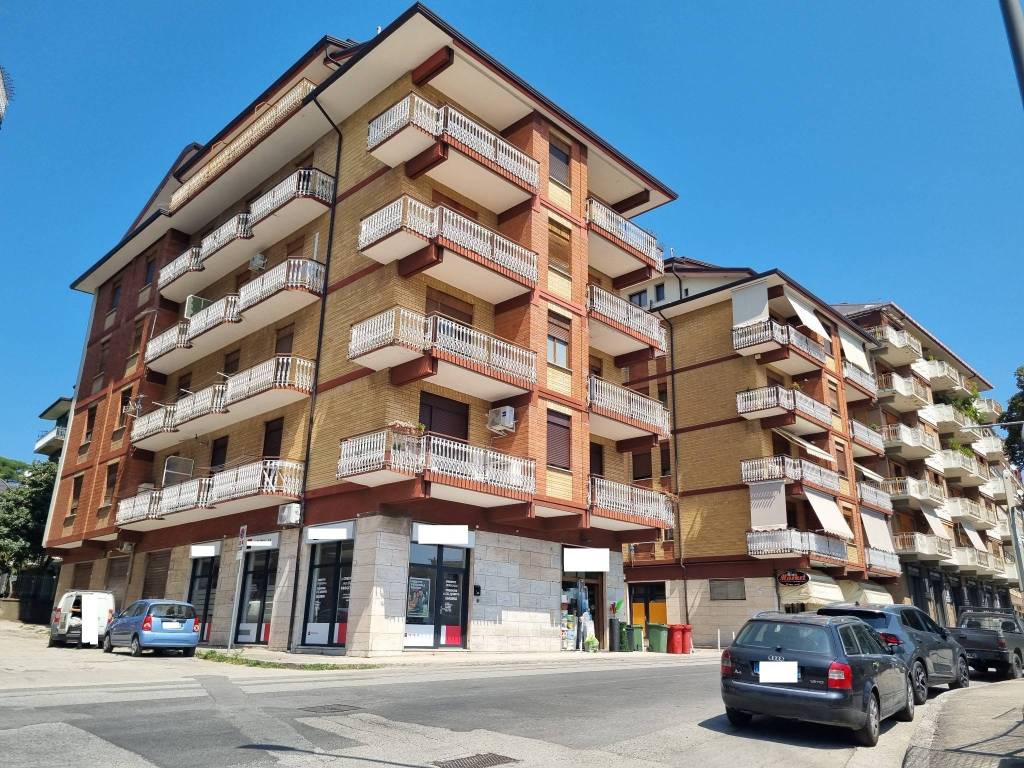 Appartamento a Avellino in Via Morelli e Silvati, 104 - Foto 2