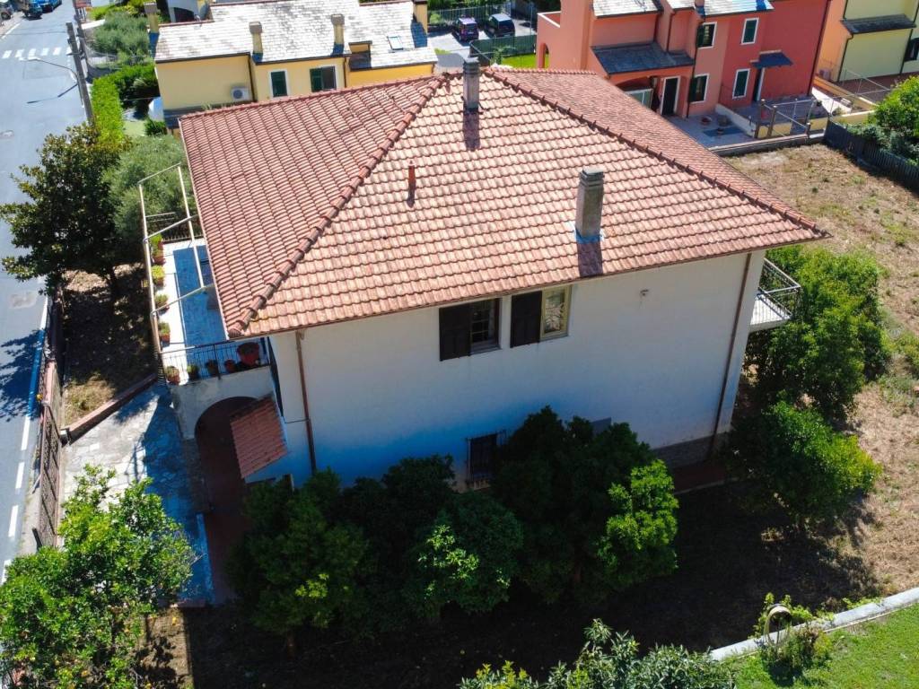 Villa a Tovo san giacomo in Via Roma, 56 - Foto 2