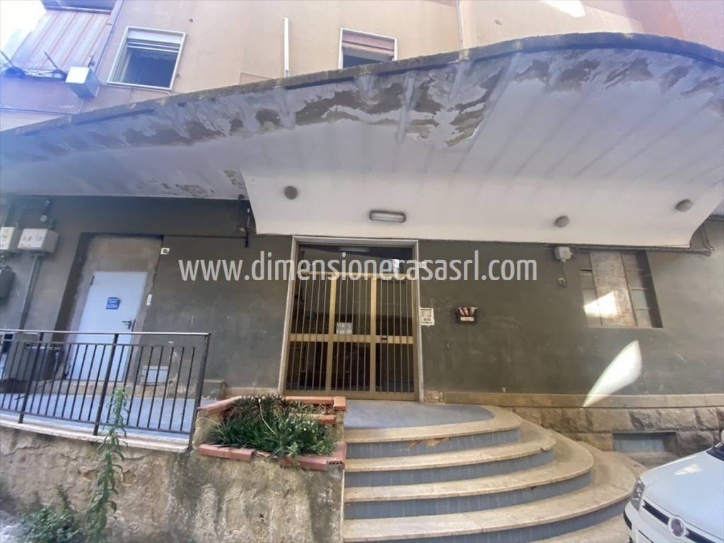 Appartamento a Caltanissetta in Via Giovanni Verga, 14 - Foto 3