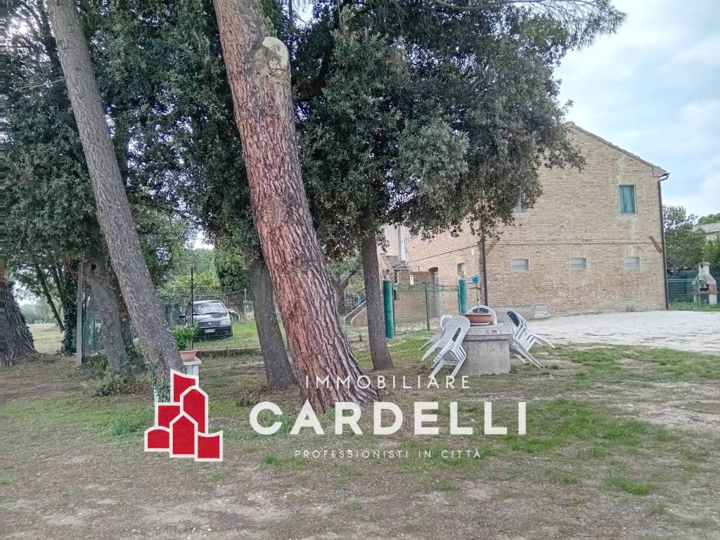 Rustico / casale a Morrovalle in C,DA PALOMBARETTA, 47 - Foto 2
