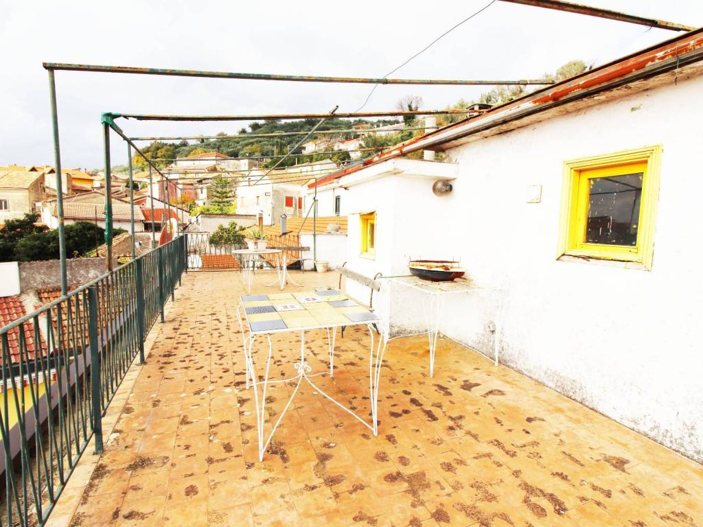 Palazzo / stabile a Montecorvino pugliano in Corso Germano Lamberti, 6 - Foto 2