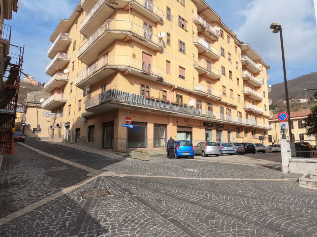 Immobile a Monteforte irpino in Corso Vittorio Emanuele II - Foto 2