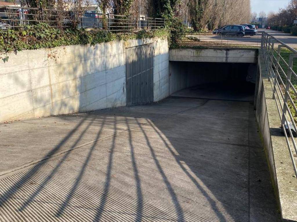 Box / garage a Merate in via degli alpini, 6 - Foto 2