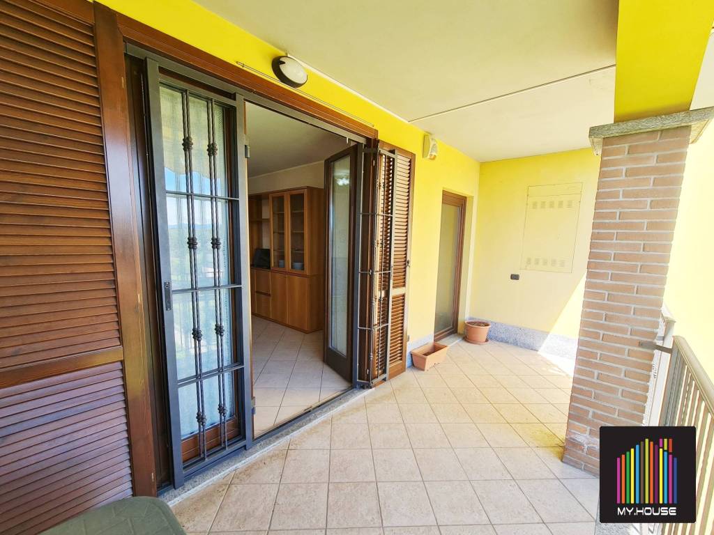 Appartamento a Jerago con orago in Via Sabotino, 3 - Foto 4