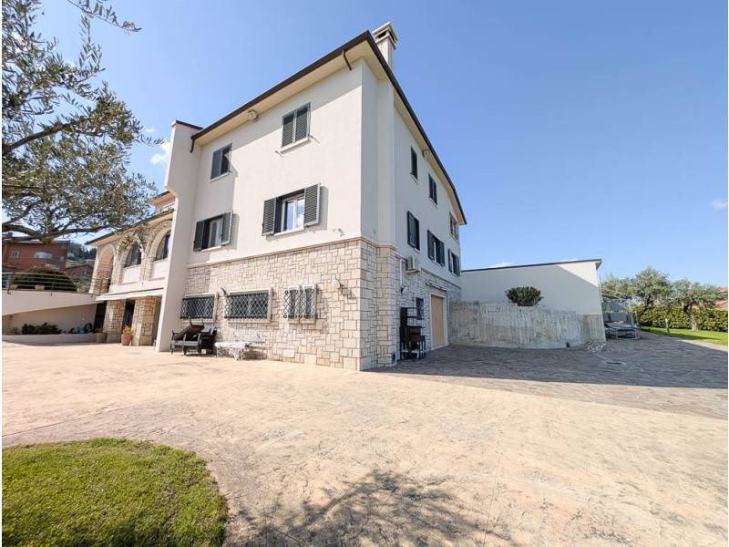 Appartamento a Campobasso in Viale Alessandro Manzoni - Foto 3