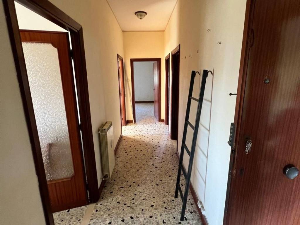 Appartamento a Aprilia in Via Terminillo - Foto 3