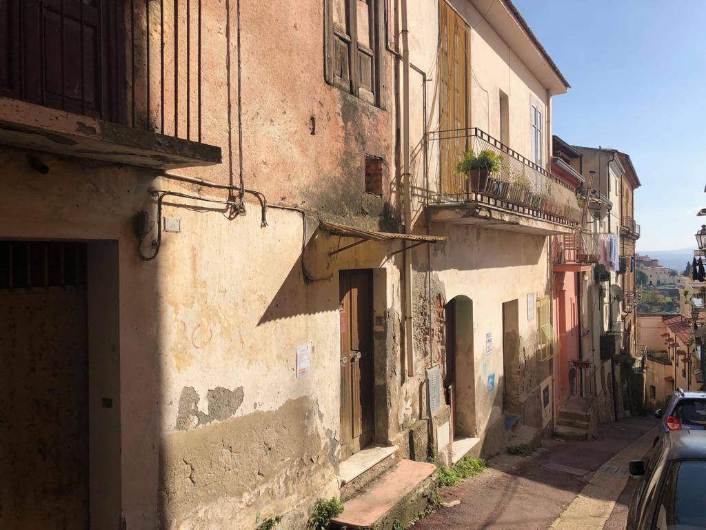 Palazzo / stabile a Lamezia terme in Vico 1 Belvedere, 26 - Foto 2