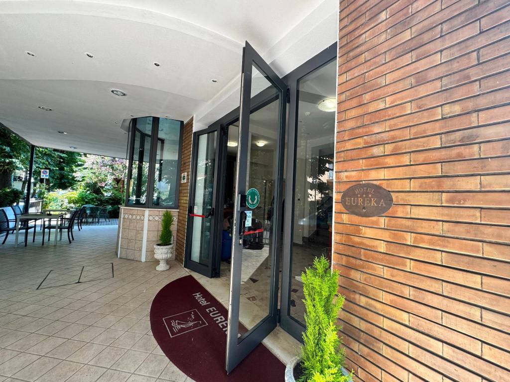 Palazzo / stabile a Rimini in Viale Trapani - Foto 2