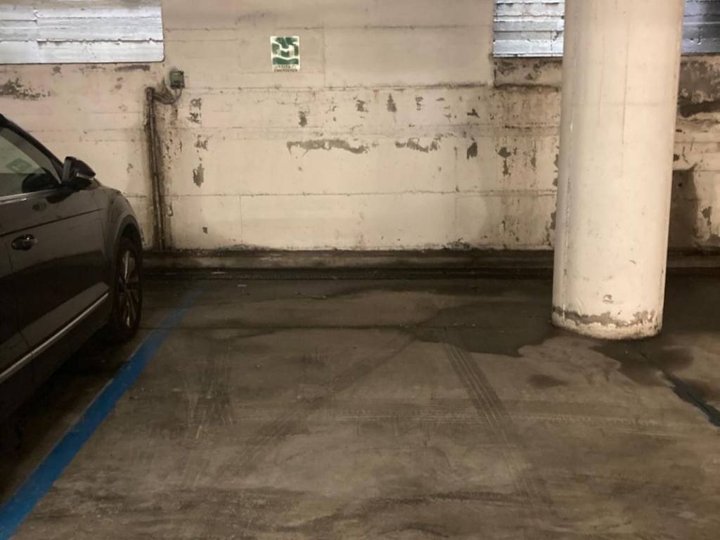Box / garage a Gallarate in Via Raffaello Sanzio, 1 - Foto 3