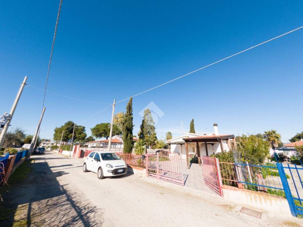Villa a Manfredonia in Sciali delle rondinelle - Foto 4