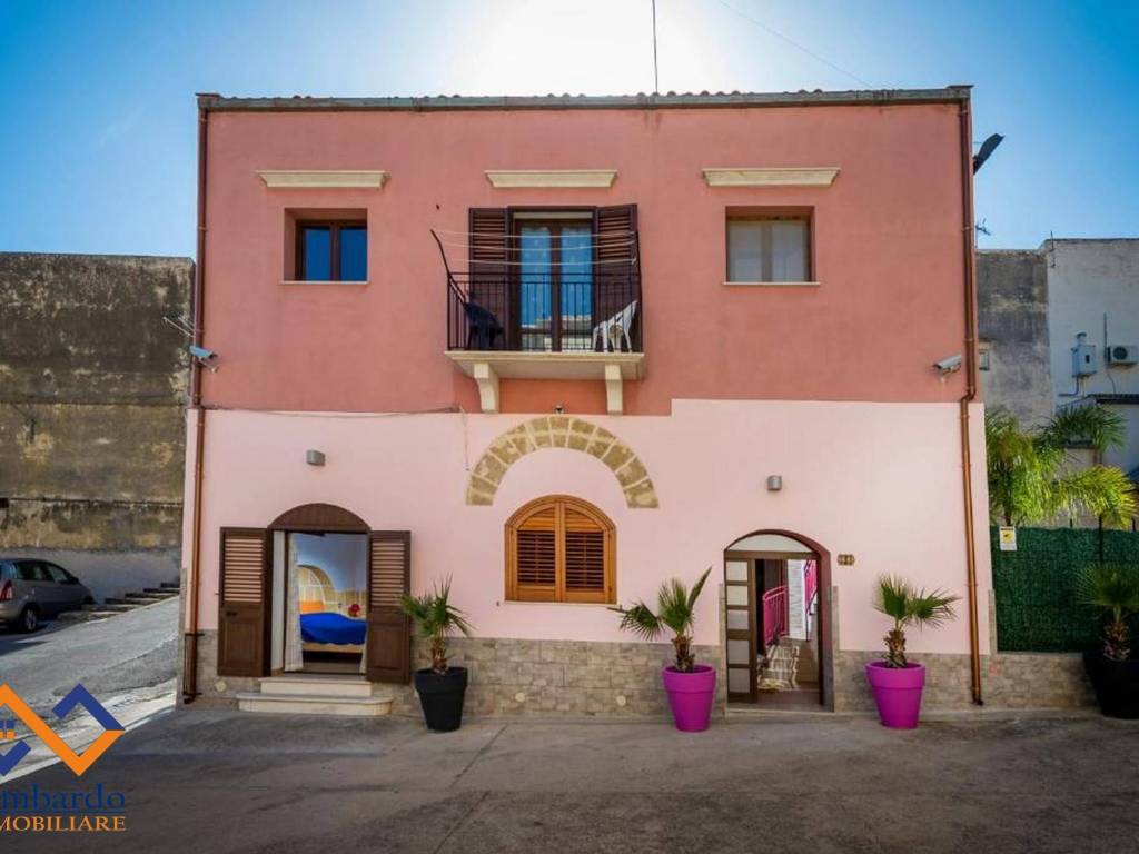 Casa indipendente a Castellammare del golfo in Via Cappuccini - Foto 3