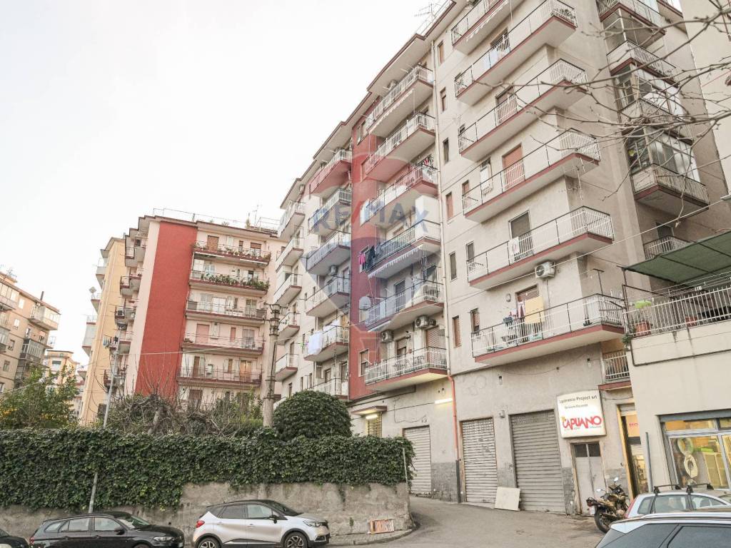 Appartamento a Salerno in Via Aurelio Nicolodi - Foto 2