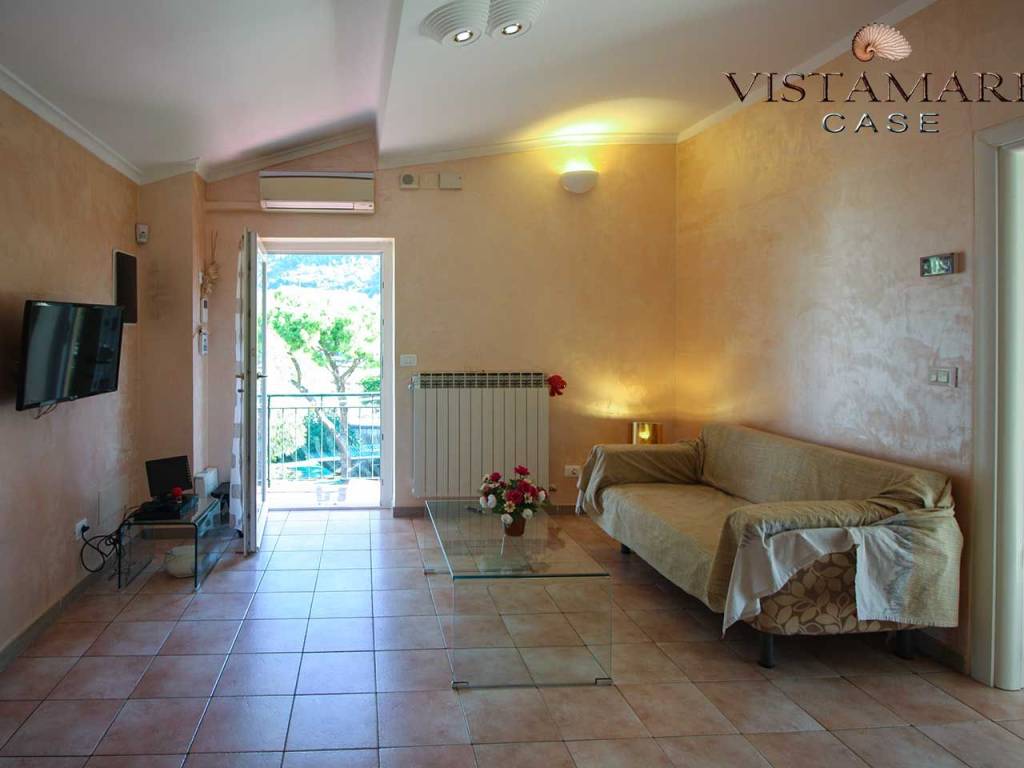 Villa a Ventimiglia in Via Carlo Gallardi, 121 - Foto 2