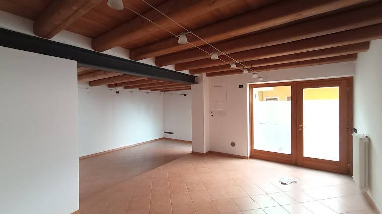 Immobile a Caprino veronese in Piazza Alberto Stringa - Foto 2