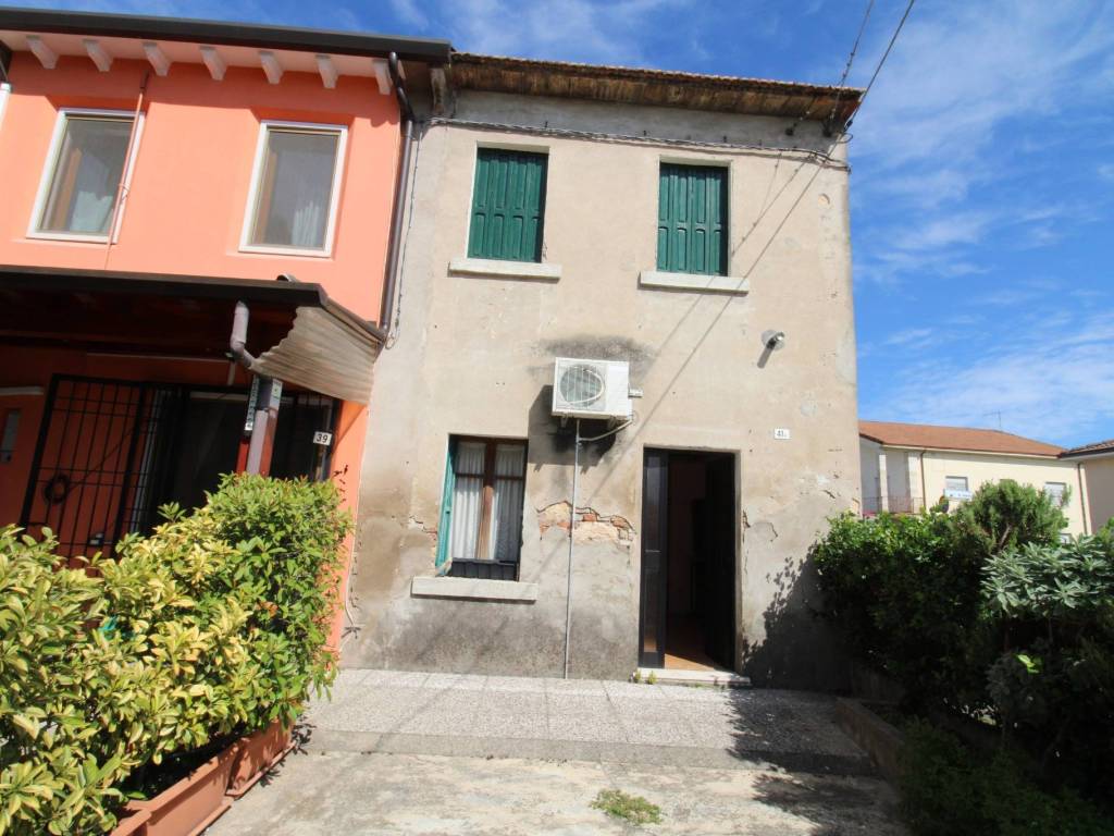 Casa indipendente a Belfiore in Via San Francesco d'Assisi, 34 - Foto 3