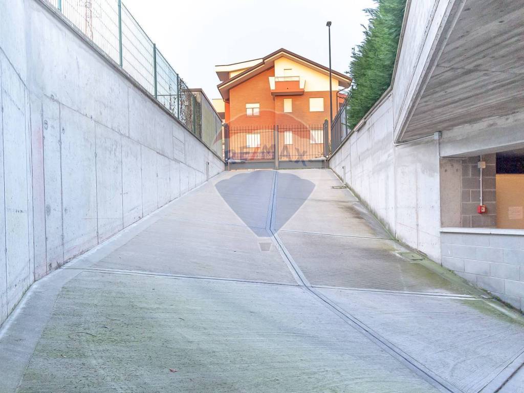 Box / garage a Limbiate in Via Stradivari, 7 - Foto 3