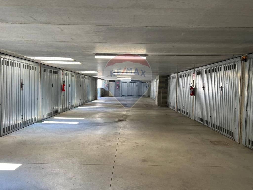 Box / garage a Limbiate in Via Stradivari, 7 - Foto 4