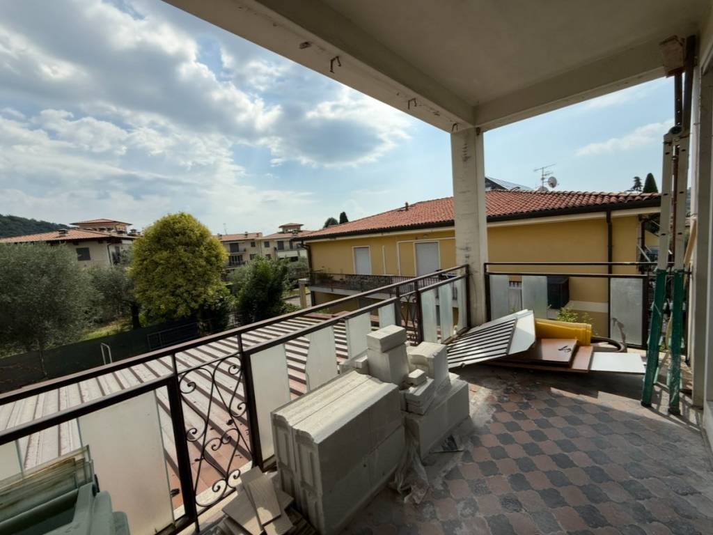 Appartamento a Salò in Via Bengianni Gratarolo - Foto 2