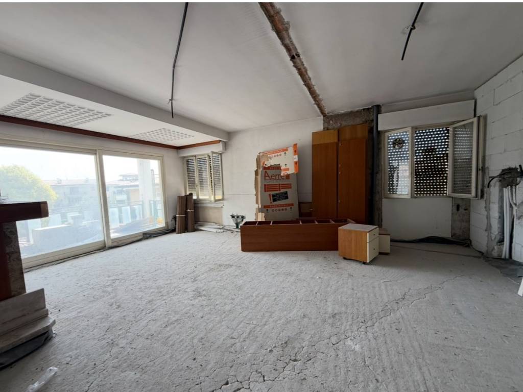 Appartamento a Salò in Via Bengianni Gratarolo - Foto 5
