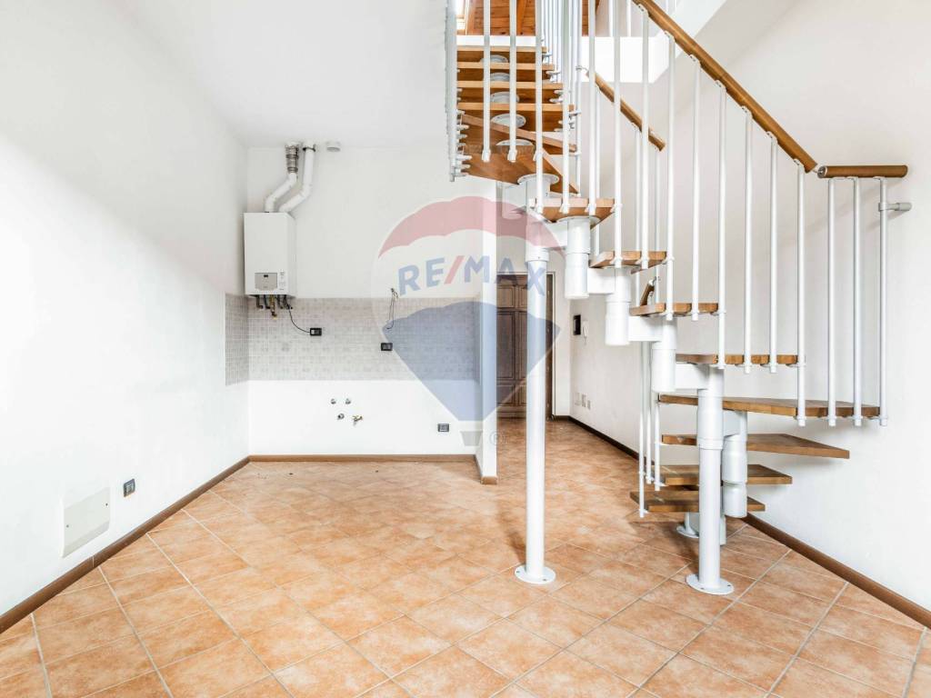 Appartamento a Samarate in Via Padre Daniele, 18 - Foto 4