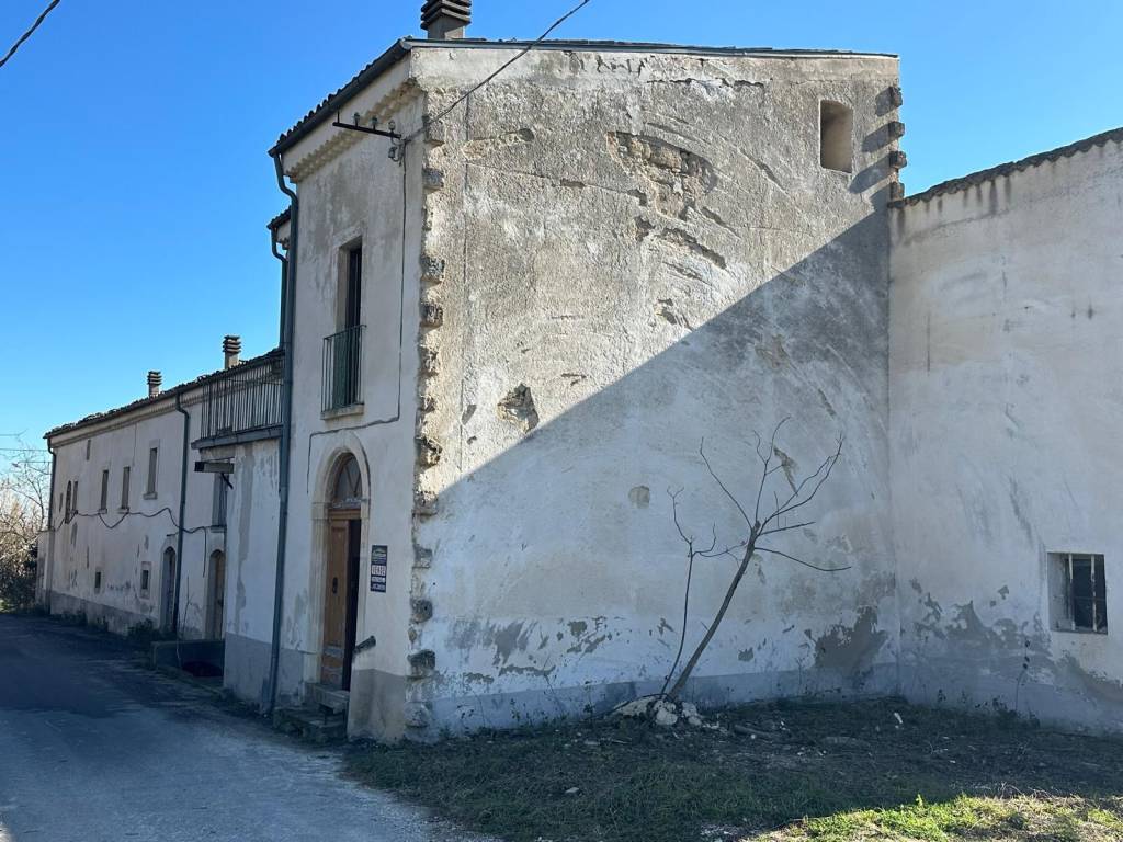 Appartamento a Castiglione a casauria in Contrada Piano da Capo - Foto 2