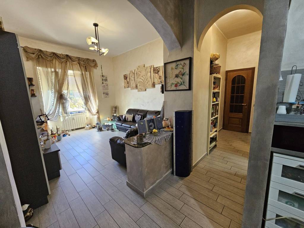 Appartamento a Vado ligure in Via Galileo Ferraris - Foto 2